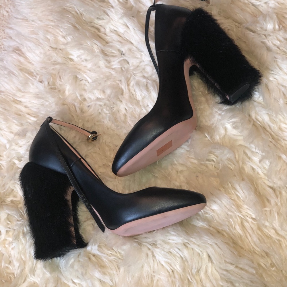 Women shoes